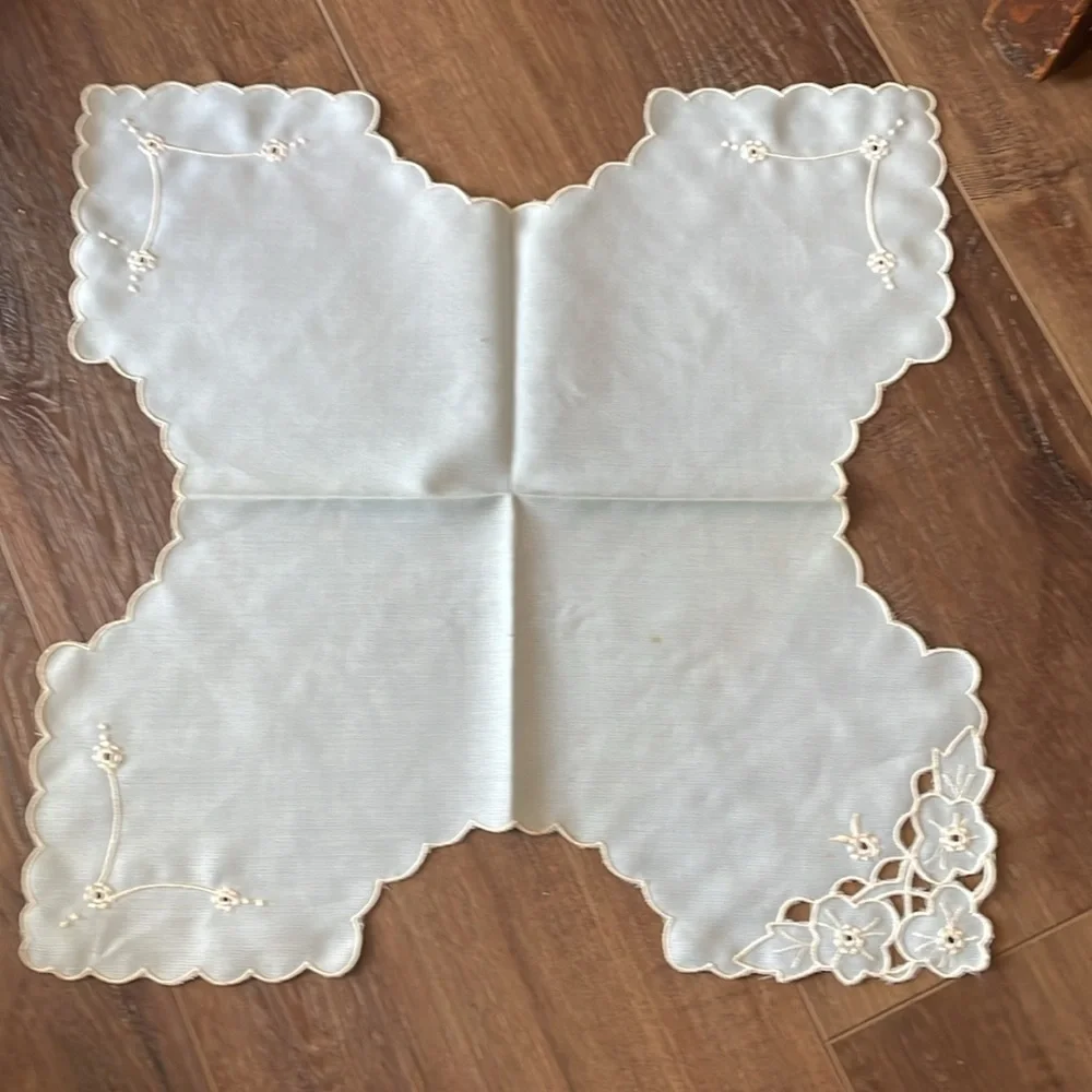 VTG W C Imports Linen Biscuit Cover